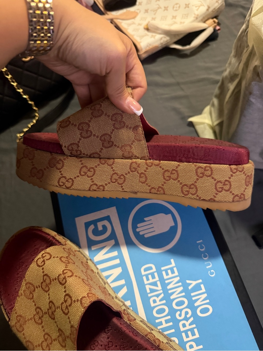 Gucci Beige GG Canvas Slides with Red Footbed - Picture 5 of 5